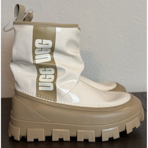 UGG SZ 6 Women Classic Brellah Water Repellent Boot Mustard Seed/Jasmine Color - Picture 1 of 12